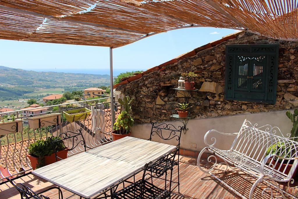 Castelnuovo Cilento House | La Casa Dei Ciottoli