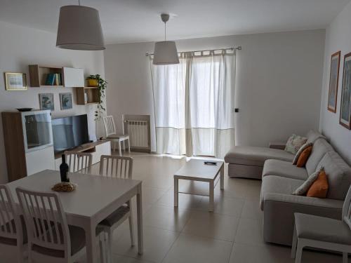 Taranto Apartment | La Casa dei Due Mari - large apartment with parking