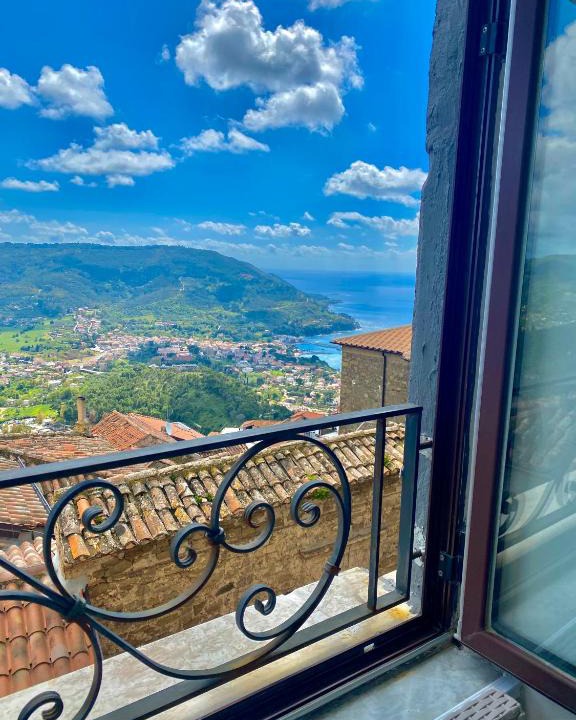 Castellabate Historic Centre Apartment | La Casa Di Mati