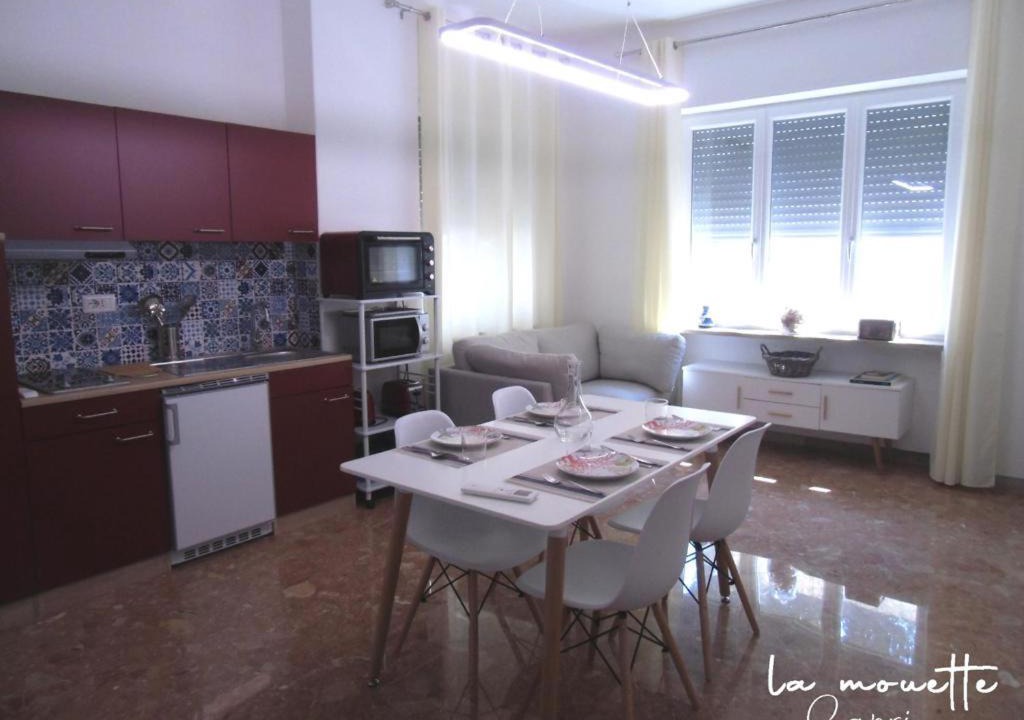 Tiberio Villa | La Mouette di Nico