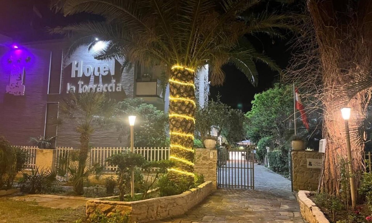 Lido di Tarquinia Hotel | La Torraccia