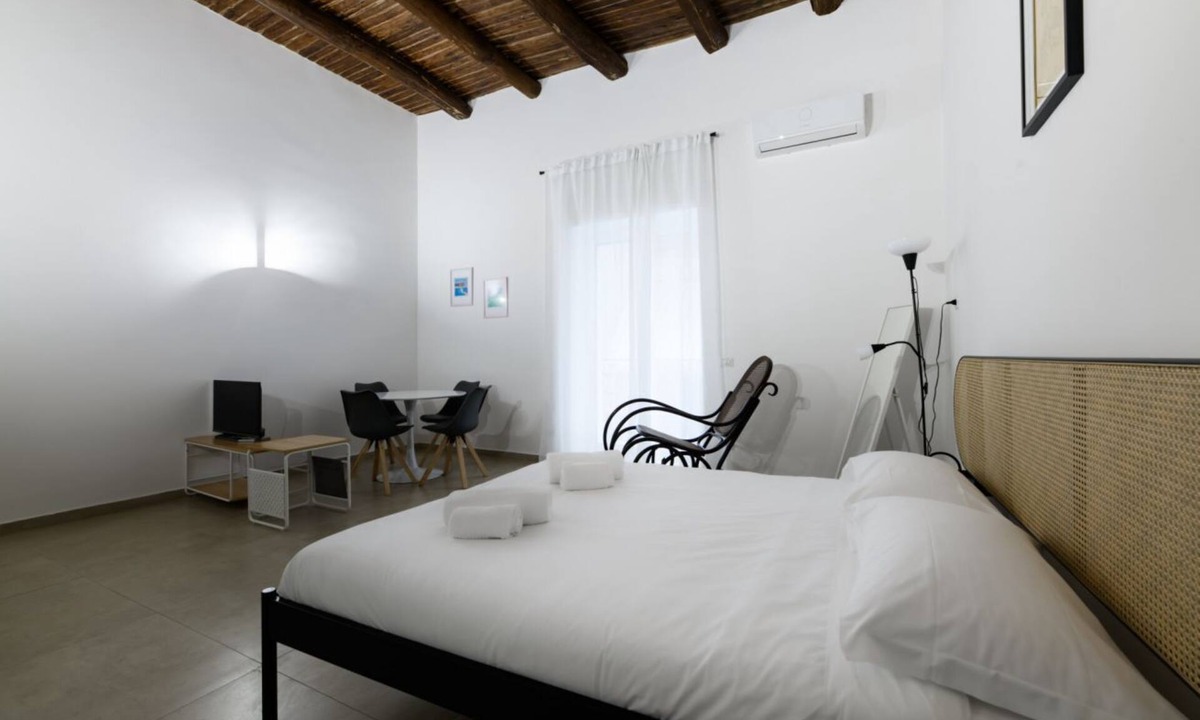 Quartieri Spagnoli Apartment | La Trummetta By Dimorra