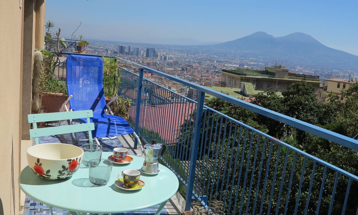 Vomero House | Large panoramic apartment - half way Center/Vomero district