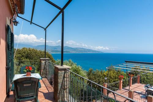 Casal Velino House | Le Begonie - Casa Vacanze Villa Clelia