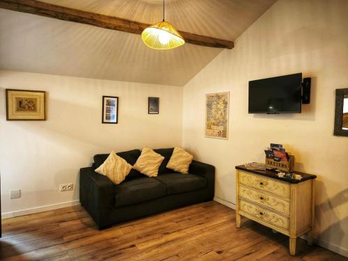 Bussiere-Poitevine Apartment | Le Kiwi Studio Your cosy french hideaway
