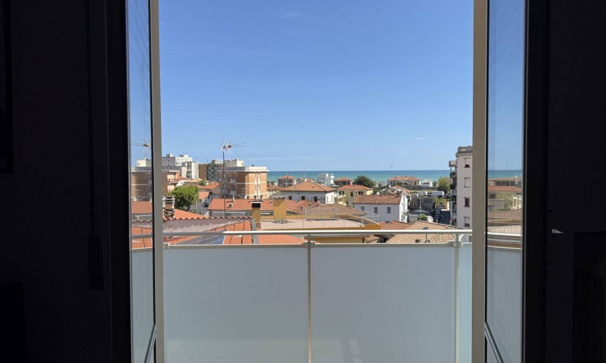 Senigallia Apartment | Location: in a residential area, a few steps from the sea and all services.Description: apartment on the fourth floor of a building with lift. Living room with terrace overlooking the sea - bright kitchen with dining table and balcony - double bedroom wi