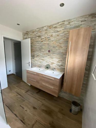 Felletin Apartment | Logement entier neuf et tout équipé RDC