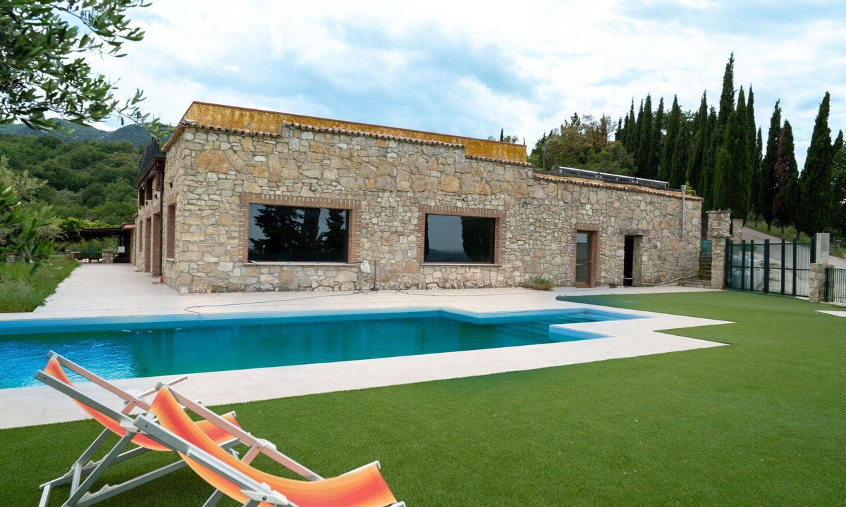Villa Santa Maria Apartment | Lovely apartment for 4 guests with pool, A/C, WIFI, TV, balcony and pets allowed