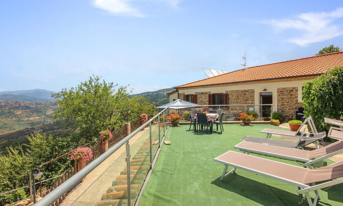Laureana Cilento House | Lovely home in Laureana Cilento