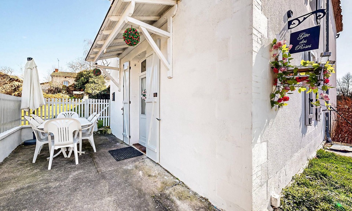 Oradour-Fanais House | Lovely home in Oradour-Fanais with WiFi