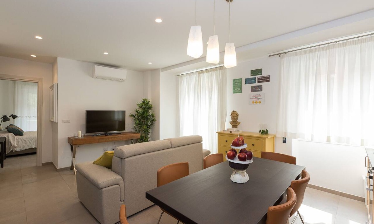 Gianicolense Apartment | Lovely new apartment, Viale Trastevere