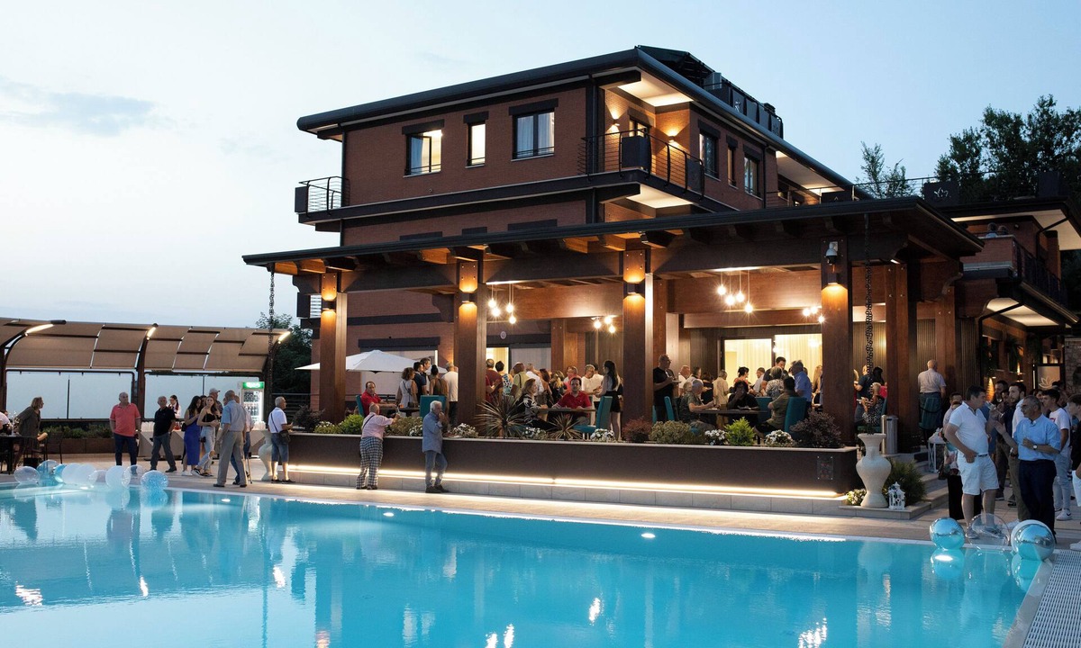Pofi Hotel | Lual Bleisure Hotel