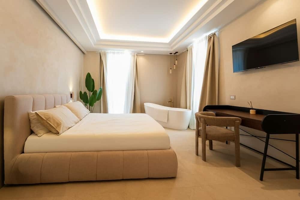 San Ferdinando Apartment | Lux Double Apartment w/Panoramic View & Terrace in Heart of Naples