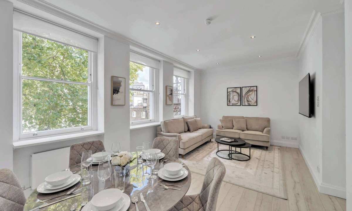 Brompton & Hans Town Apartment | Luxury 3-Bedroom apartment next to Harrods