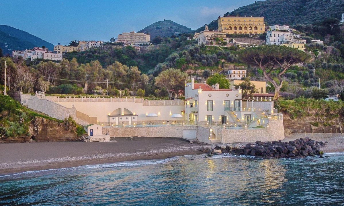 Pogerola Villa | Luxury seaside villa with Vesuvius view and direct beach access