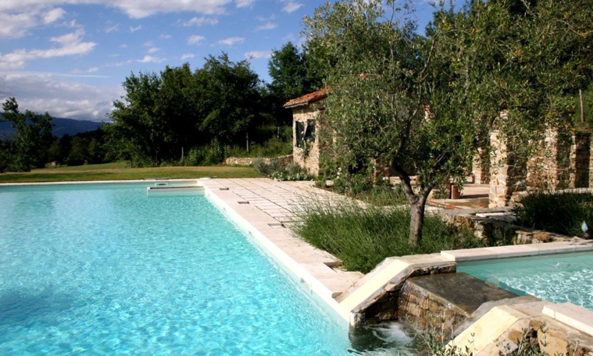 Civitella in Val di Chiana Villa | Luxury Tuscan Serviced Villa for 18