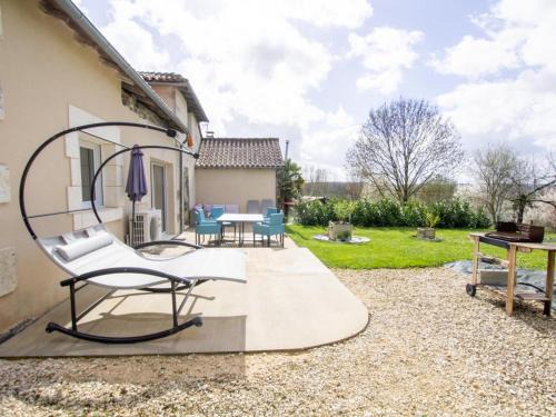 Saint-Martial-de-Valette House | Maison climatisée avec jardin privatif et parking - FR-1-616-305