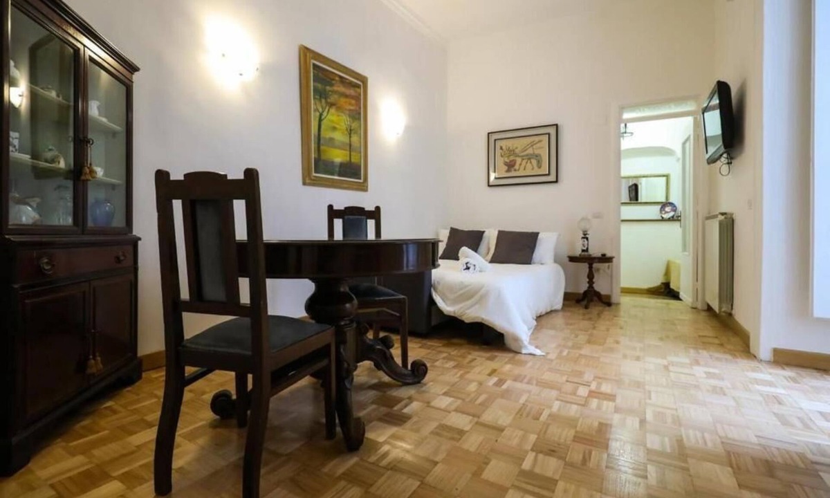 Chiaia Apartment | MAM'S HOUSE- Holiday House in the heart of Naples
