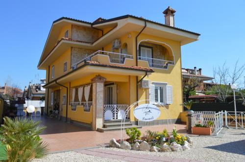 Ciampino Bed & Breakfast | Miu' B&B , Ciampino , Villa con Piscina e Parcheggio Privato