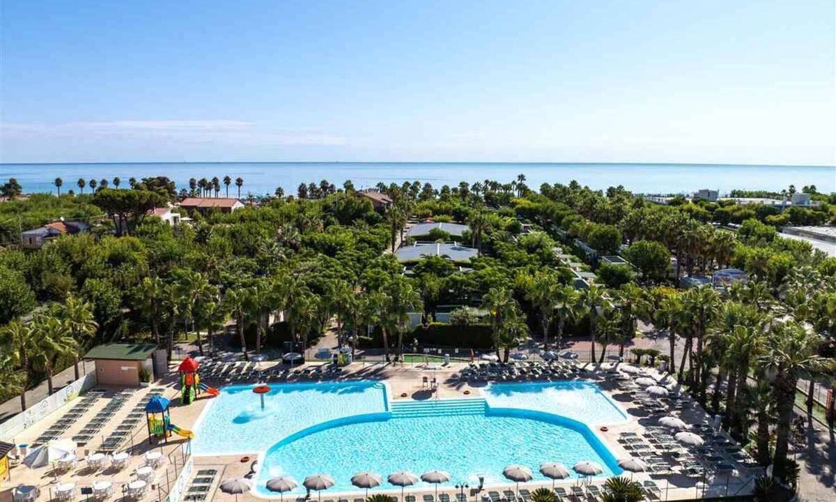 Giulianova House | Mobile home with air conditioning, terrace and pool