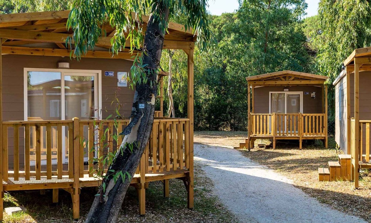 Zona XXXIV Casal Palocco House | Mobilehome with pool and restaurant