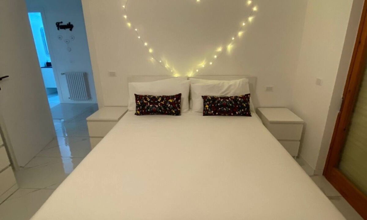 Latina Apartment | Modern (dream) apartment in Latina with terrace and two double bedrooms