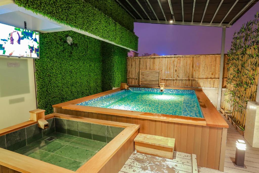 Cong Vi Hotel | Momizi Business Hotel