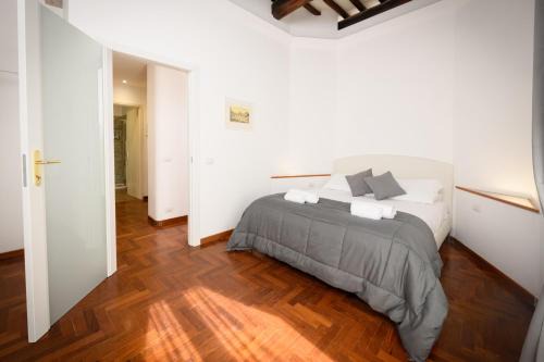 Rione V Ponte House | Mommy's - Vatican House