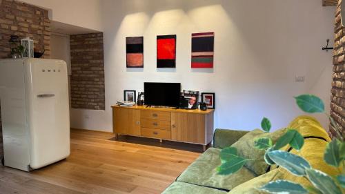 Gianicolo Apartment | Monteverde16 - Quiet Loft - Garden & Pets