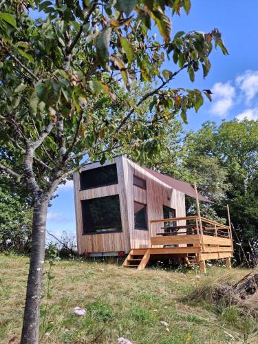 Saint-Jacques-d'Ambur Ski Chalet | MOOSE home Tiny House Les Chaumes