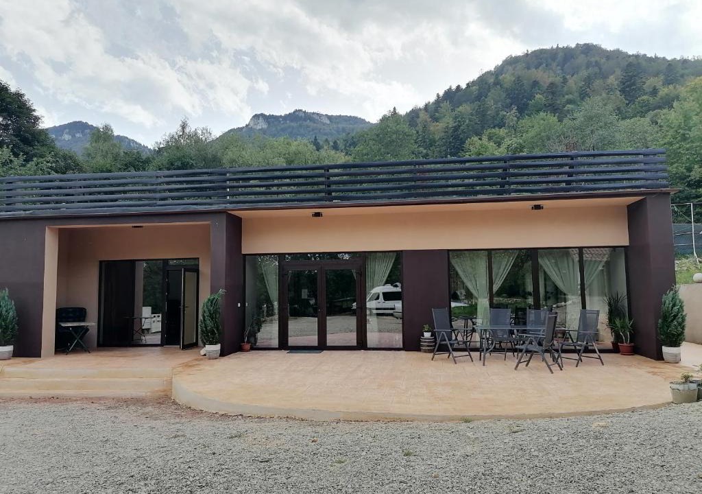 Bran House | Motorom