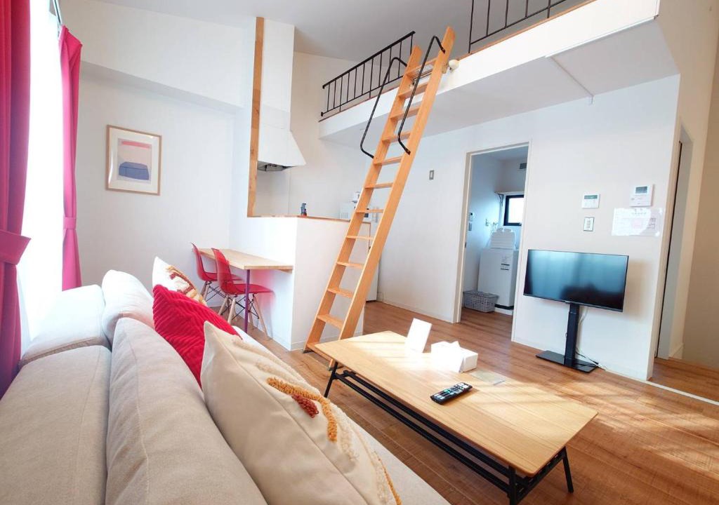 Saeki Ward Hotel | Neighbor's Hotel 五日市コイン通り