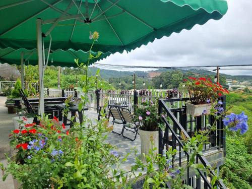Da Lat Hotel | Nha Minh Homestay & Coffee