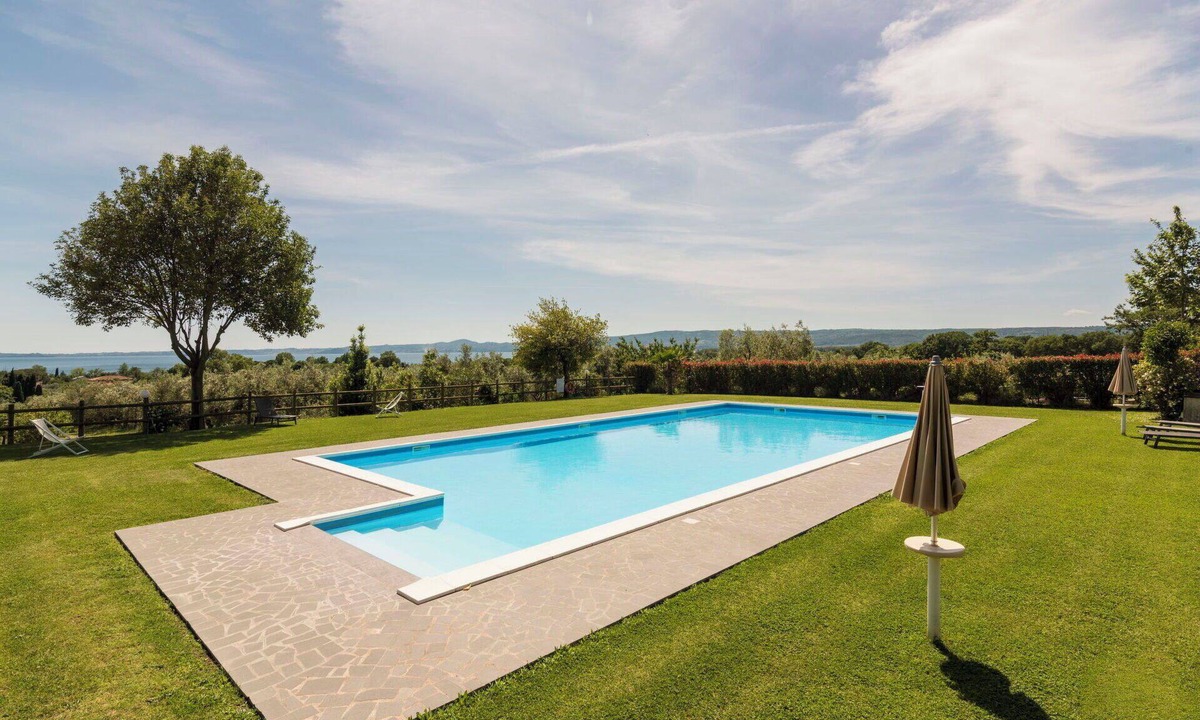 Bolsena Villa | Nice apartment in villa for 12 guests with pool, WIFI, TV and terrace