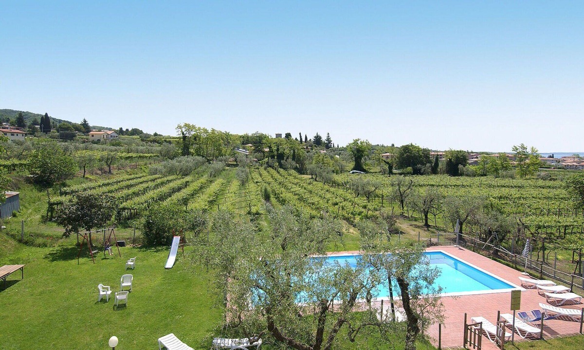 Bardolino Villa | Nice apartment in villa for 4 people with A/C, WIFI, pool, TV and panoramic view