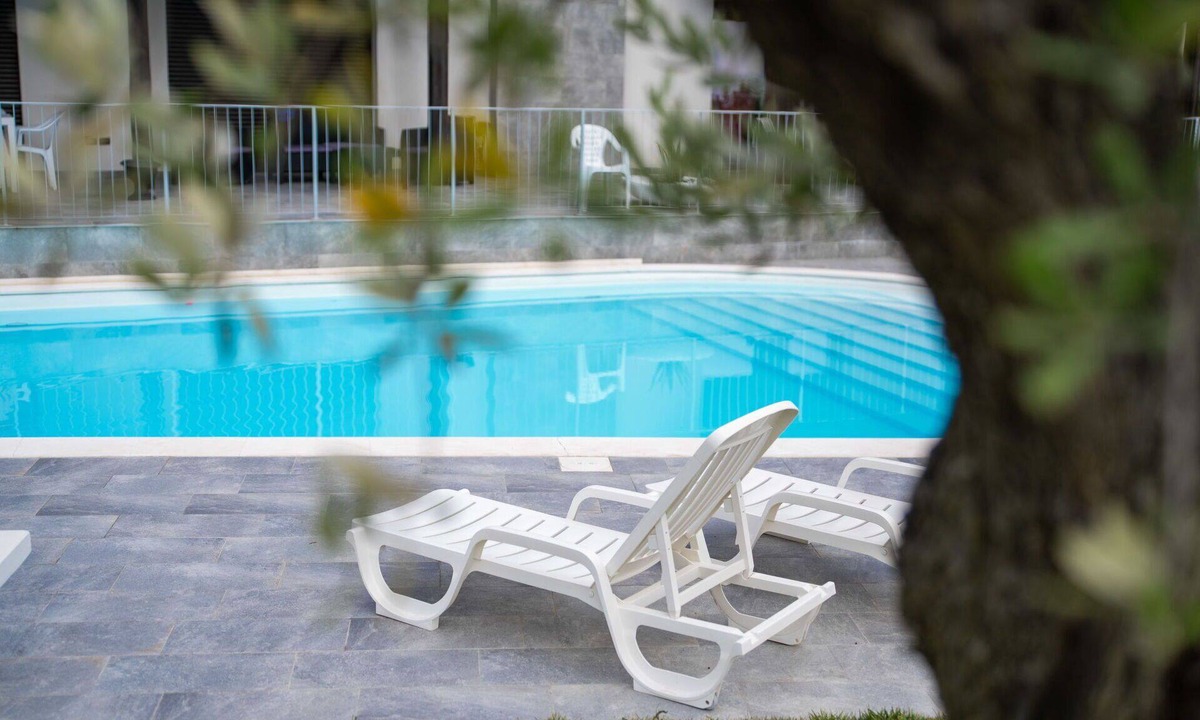 Citta Sant'Angelo Villa | Nice apartment in villa for 4 people with WIFI, pool, A/C, TV, patio and pets allowed