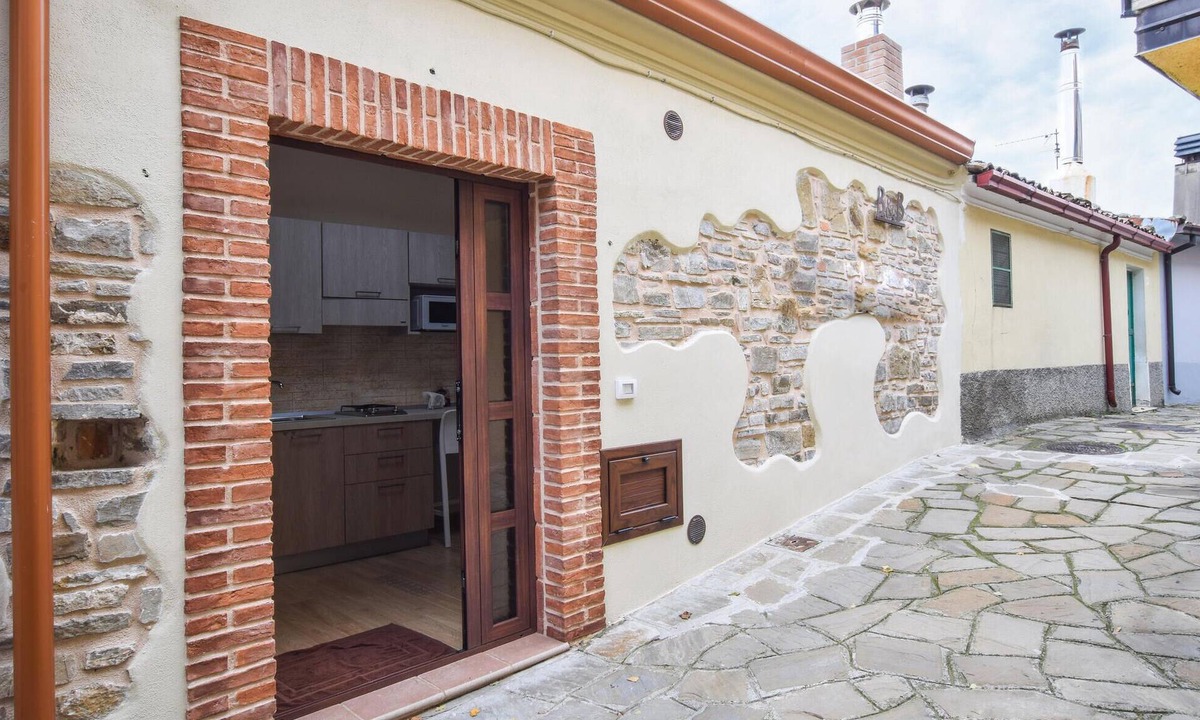Albidona House | Nice home in Albidona with WiFi