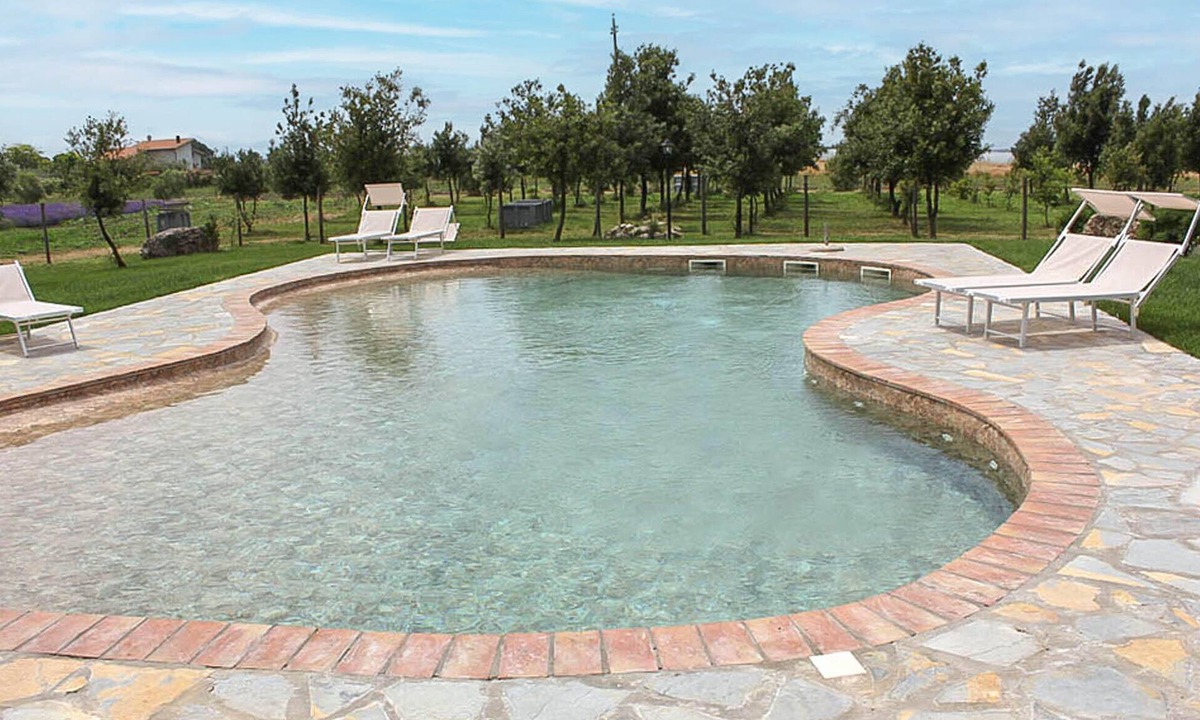 Pescia Romana House | Nice home in Pescia Romana with WiFi