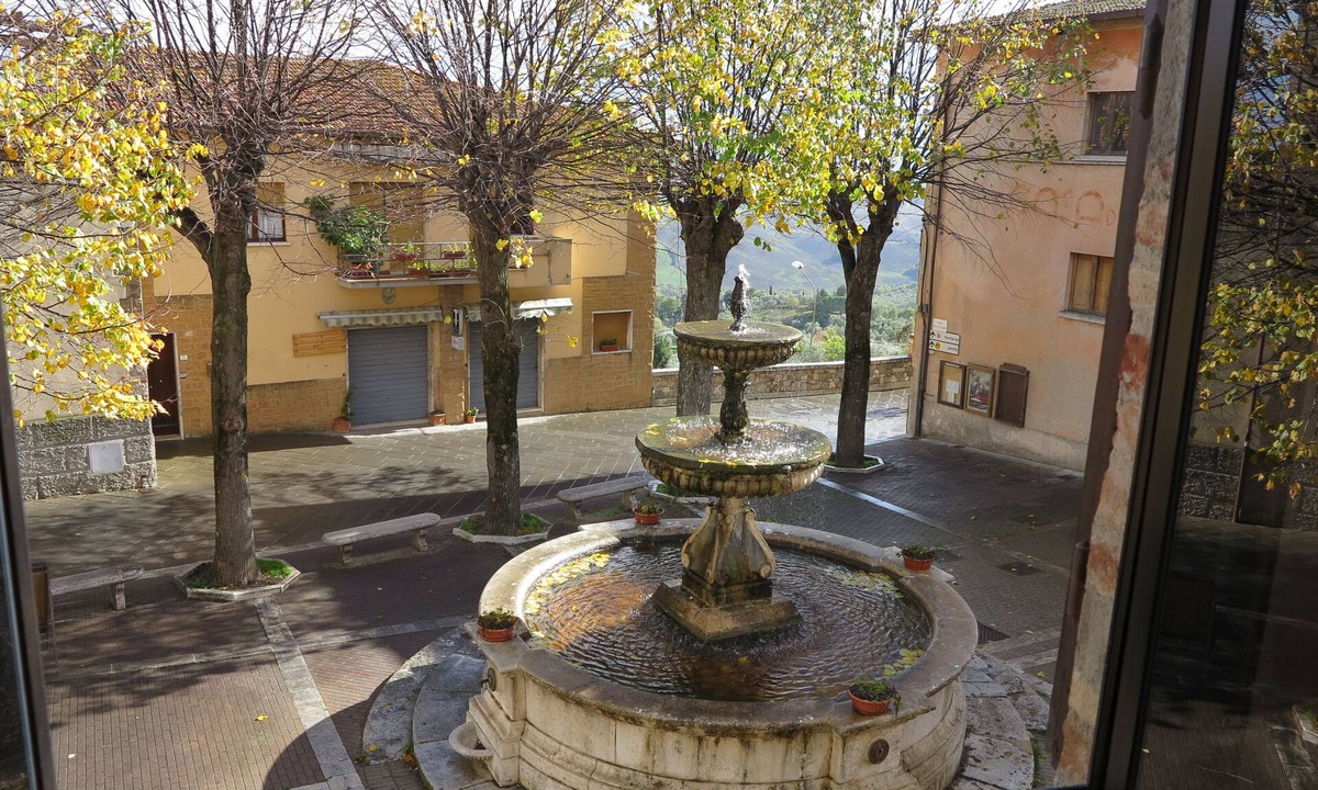 Castiglione d'Orcia House | Old Tuscan house in the medieval village of Castiglione d'Orcia