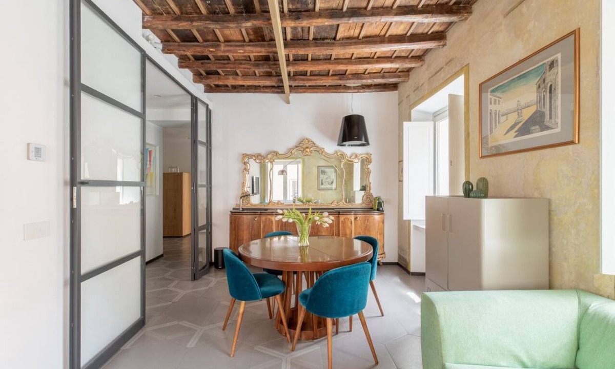 Rione XIV Borgo Apartment | Ombrellari Brand New Apartment