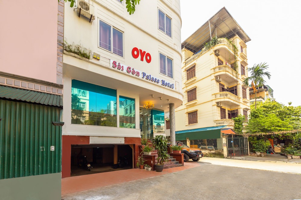 Dich Vong Hau Hotel | OYO 1046 Saigon Palace - Tran Quoc Hoan