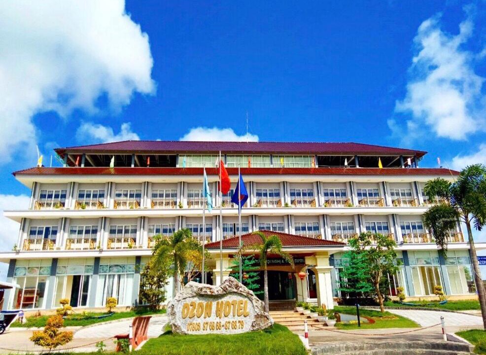 Nam Can Hotel | Ozon Hotel