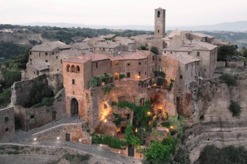 Civita di Bagnoregio Apartment | Palazzo Colesanti Exclusive Residence