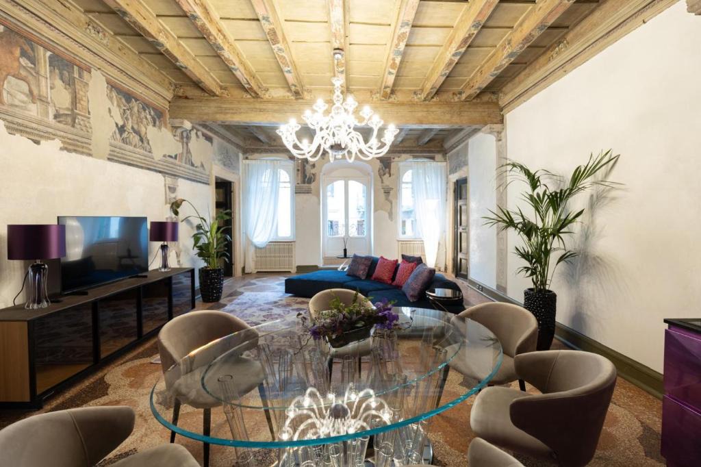 Citta Antica Apartment | Palazzo Reggiani - Maria Callas