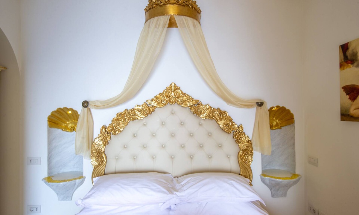 Praiano Villa | PALAZZO ROCCO ALL 3 VILLAS - 7 Bedrooms - 7 Bathrooms - Heated Jacuzzi - 20 pax.