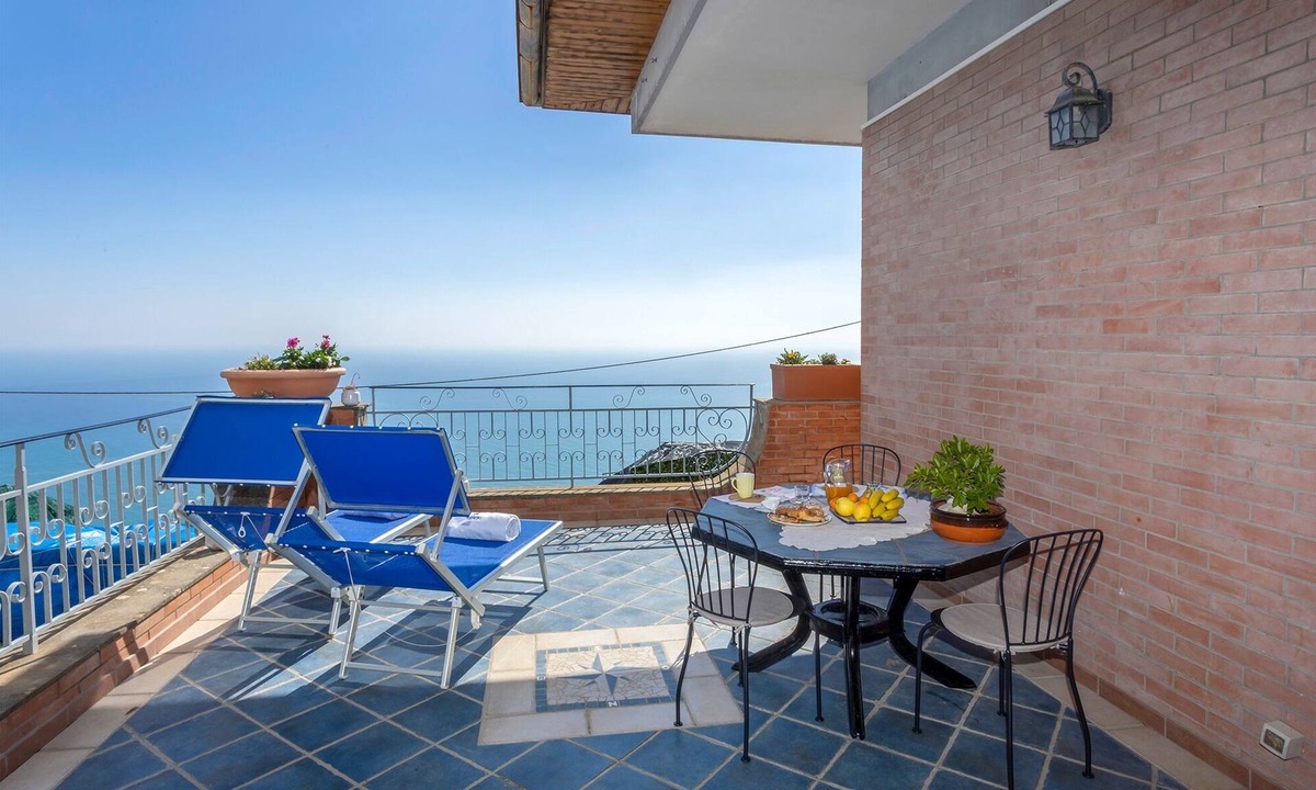 San Michele House | Panoramic villa where the mountains