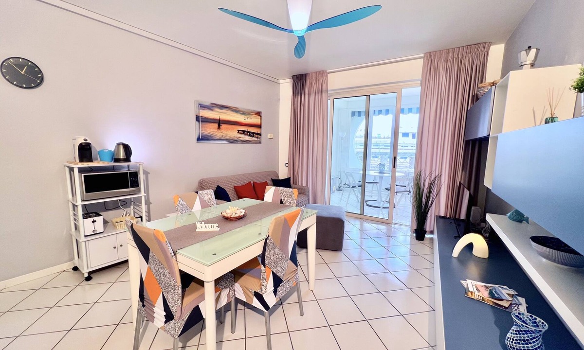 Villa Musone Apartment | Paradiso Azzurro, two steps to the beach with Pool