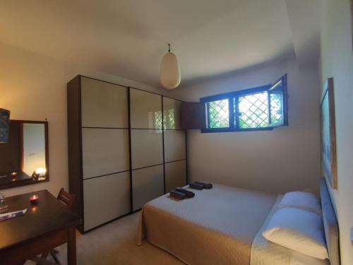 Prenestino-Labicano House | Parrot Room - Camera a Roma con bagno privato