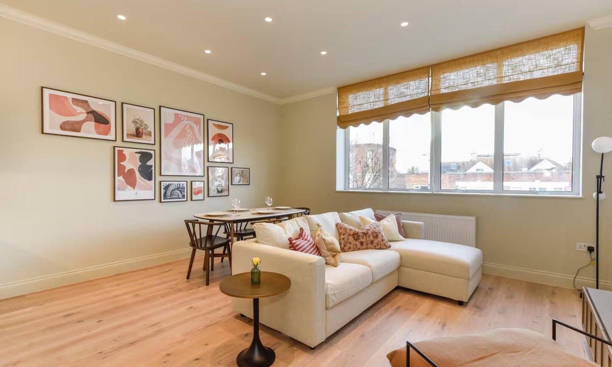 South Twickenham Apartment | Pass the Keys | Beautifully designed loft, 20 mins central London