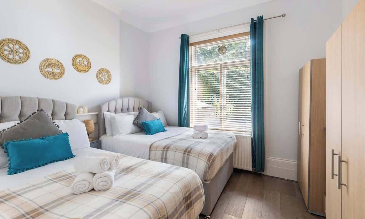 St. Pancras Apartment | Pet-Friendly Flat near King's Cross